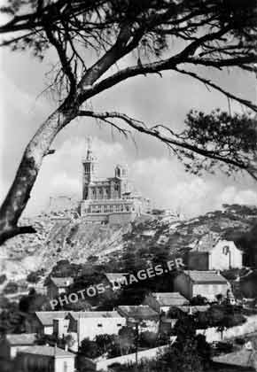 Ancienne photo de la basilique Notre-Dame-de-la-Garde à Marseille en 1930